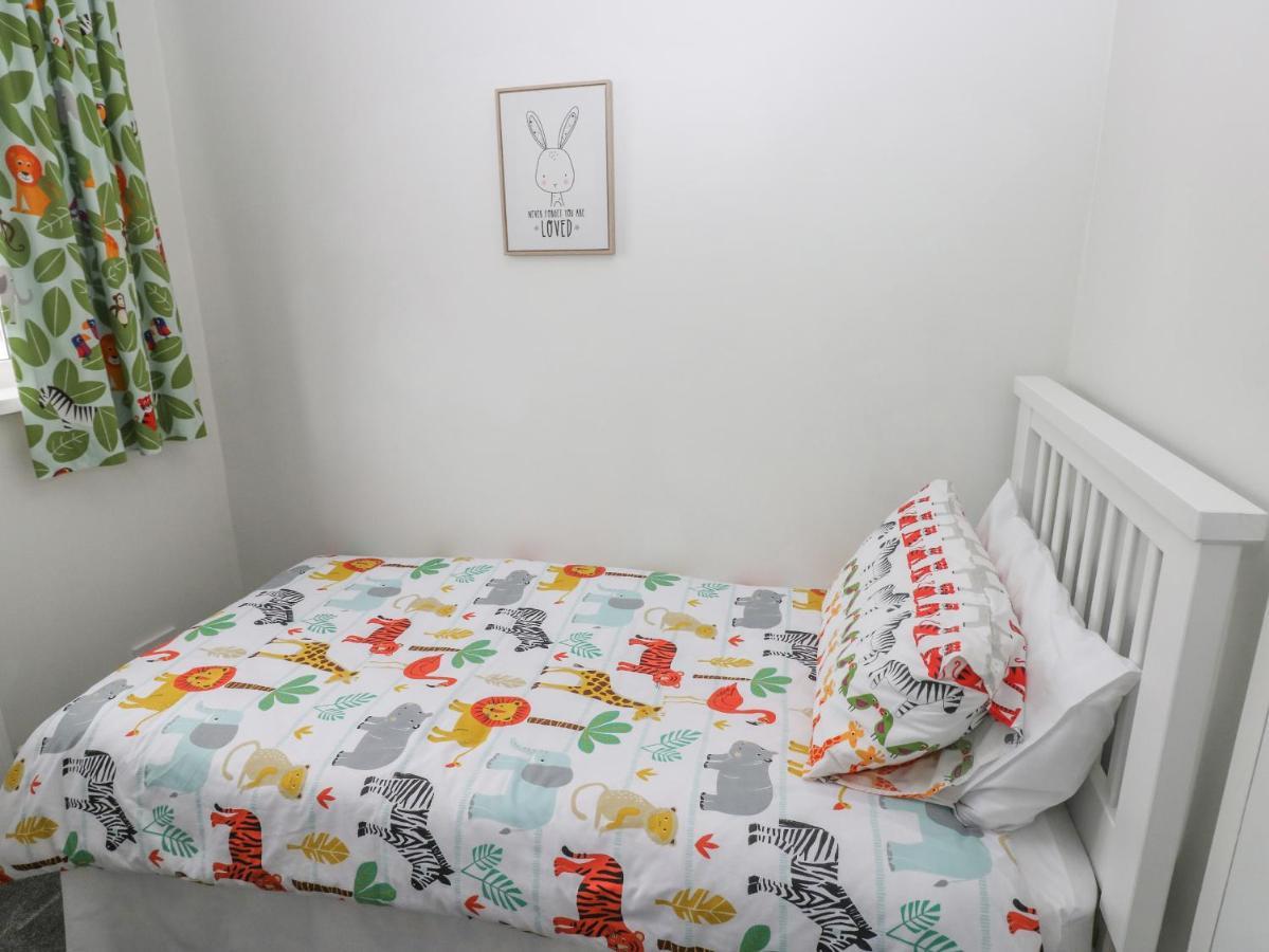 21 Sandfield Road Villa Burry Port Luaran gambar