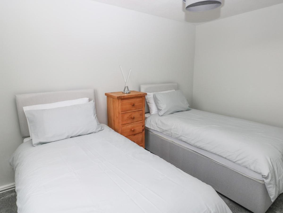 21 Sandfield Road Villa Burry Port Luaran gambar