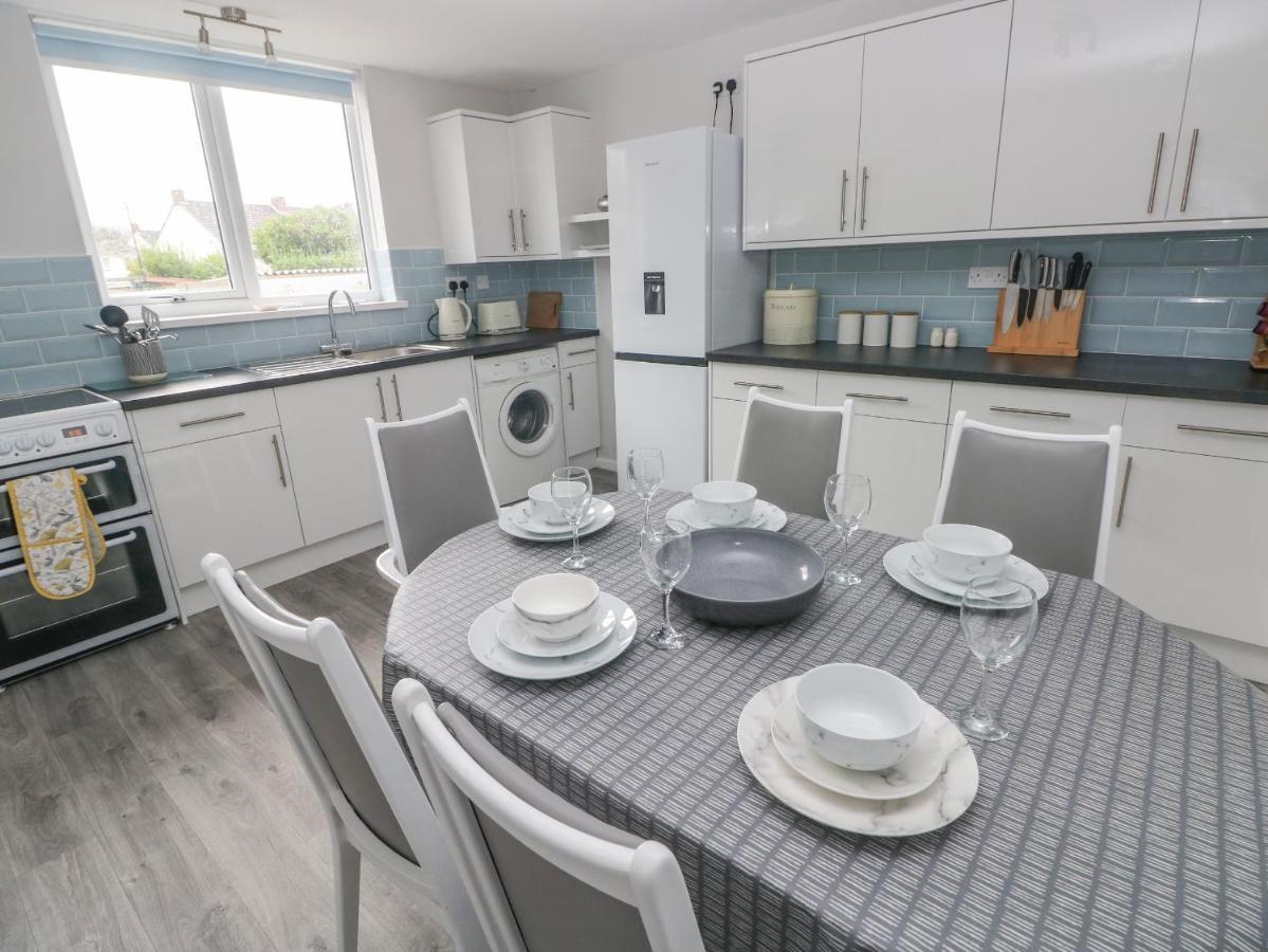 21 Sandfield Road Villa Burry Port Luaran gambar